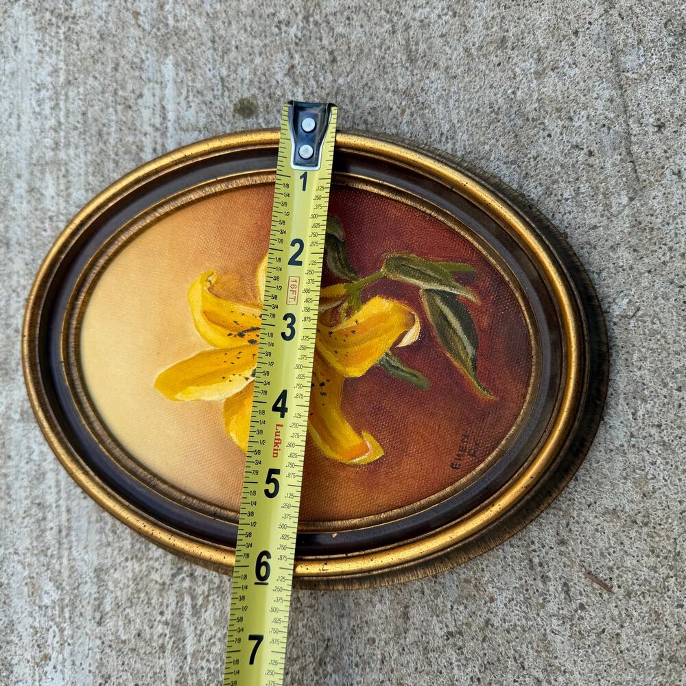Vintage Floral Yellow Lily Painting On Canvas Wood Gold Framed Oval 6x8 - Picture 3 of 5